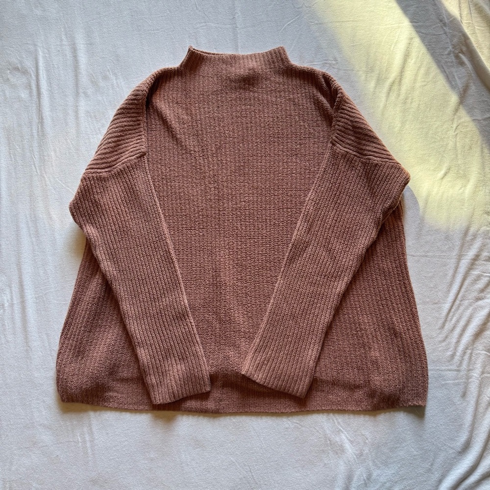 Forever 21 Women’s Textured Knit Sweater in Soft Pink - Size L